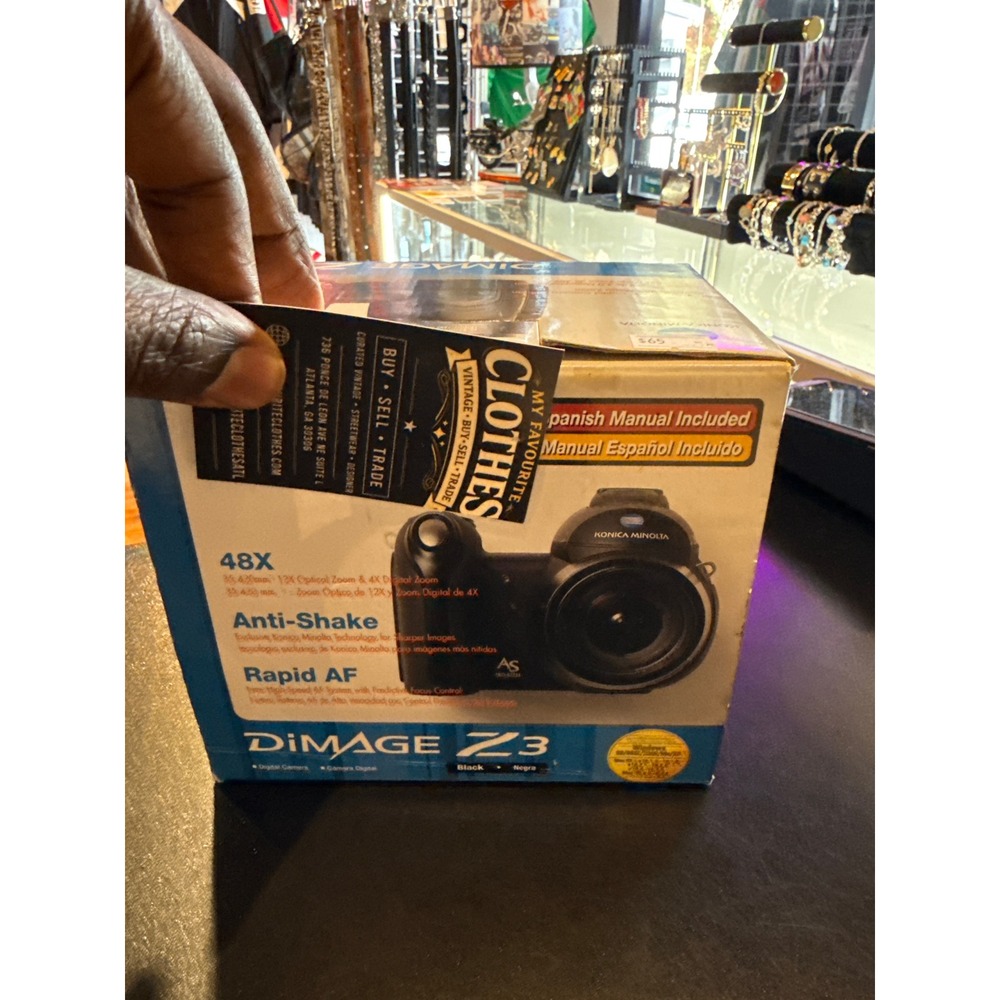 Konica Minolta DiMAGE Z3 Digital Camera Black 4.0MP 12x Optical Zoom 48x Total